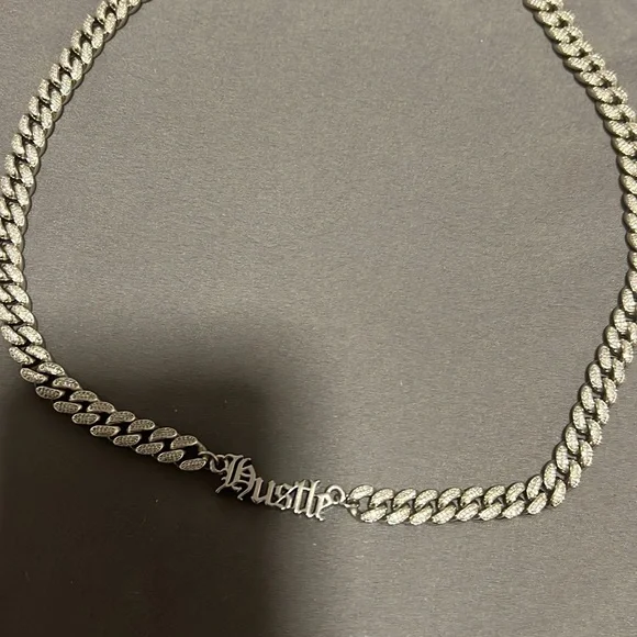 Old English “Hustle” white gold plated silver chain
